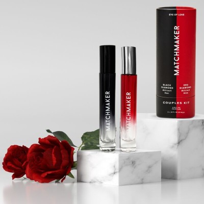 EYE OF LOVE - CONJUNTO DE 2 PEÇAS FEROMONIA PARA CASAIS ATRAIR ELA E ELE 20 ML - D-234997 - Dona Pimenta