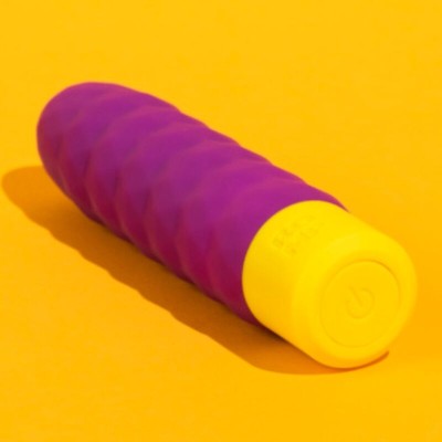 ROMP - BEAT MINI MULTIFUNCIONAL VIBRATÓRIO BULLET VIOLET - D-245884 - Dona Pimenta