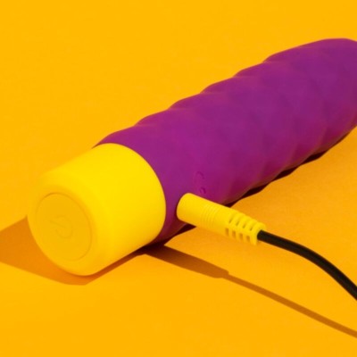 ROMP - BEAT MINI MULTIFUNCIONAL VIBRATÓRIO BULLET VIOLET - D-245884 - Dona Pimenta