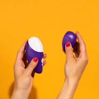 ROMP - FREE ESTIMULADOR CLITORIAL GRÁTIS COM TAMPA, 10 NÍVEIS, RECARREGÁVEL, ROXO - D-245872 - Dona Pimenta