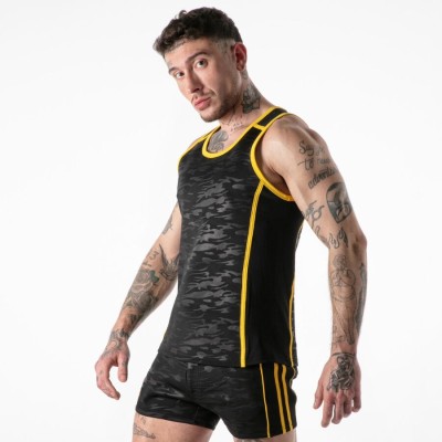 LOCKER GEAR - REGATA AMARELA COM ACESSO MILITAR COMPLETO S - D-246686 - Dona Pimenta
