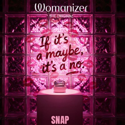 WOMANIZER - ESTIMULADOR CLITORIANO DE SUCÇÃO RÁPIDA 6 NÍVEIS DE INTENSIDADE FRUTAS VERMELHAS TRITURADAS - D-246956 - Dona Piment