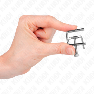 KINK - BRAÇADEIRAS DE TORNO DE BICO - D-240976 - Dona Pimenta