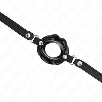 KINK - MORDAÇA LIP 8 CM COM ALÇA DE COURO PRETA 63 x 2 CM AJUSTÁVEL 39-58 CM - D-240887 - Dona Pimenta