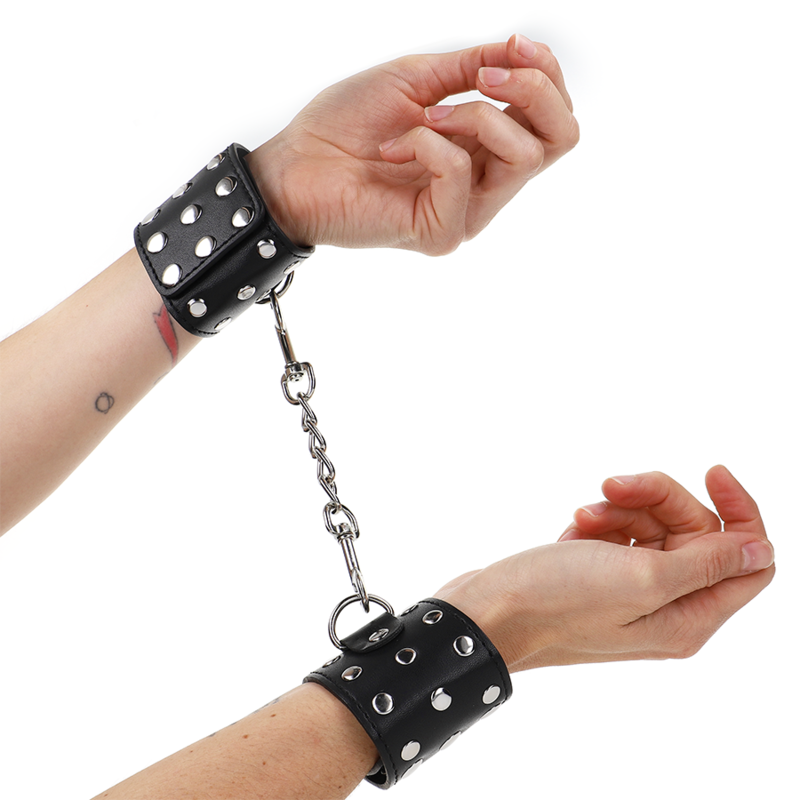KINK - RETENÇÕES DE PULSO COM SNAP FASTEN COMPLETO DE REBITES PRETOS AJUSTÁVEIS 19-24 CM X 5,5 CM - D-241012 - Dona Pimenta