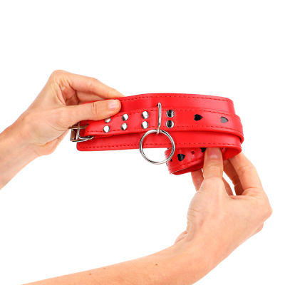 KINK - PULSO VERMELHO COM INSERÃÃO DE CORAÇÃO PRETO AJUSTÁVEL 21-28 CM X 5,5 CM - D-241055 - Dona Pimenta