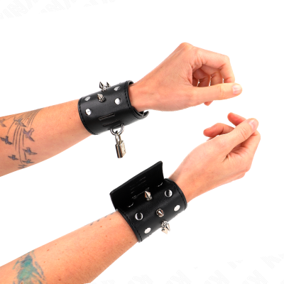 KINK - RETENÇÕES DE PULSO PUNK COM PONTOS 25 X 6 CM - D-241077 - Dona Pimenta