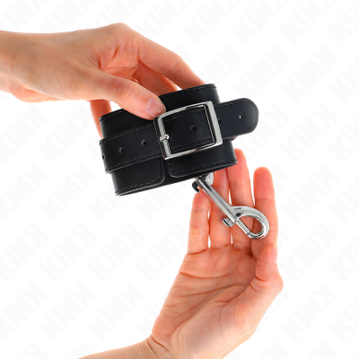 KINK - RETENÇÕES DE PULSO - LINHA DE REBITES ÚNICOS PRETO AJUSTÁVEL 17-28 CM X 5 CM - D-241050 - Dona Pimenta