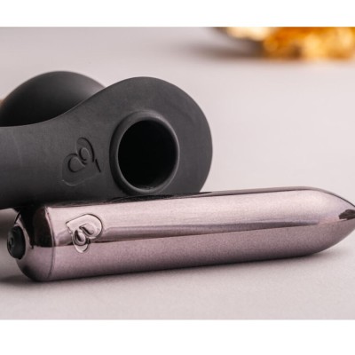 ROCKS-OFF - PLUG ANAL RO-ZEN RRO COM ANEL VIBRATÓRIO PARA PÉNIS PRETO - D-244053 - Dona Pimenta