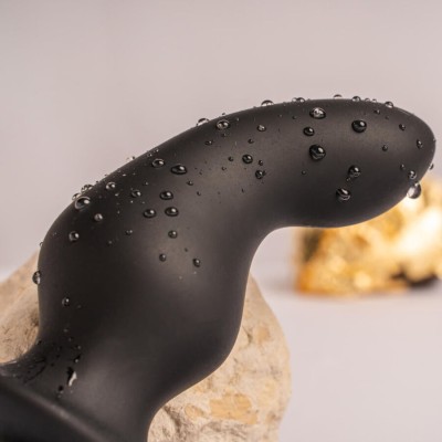 ROCKS-OFF - PLUG ANAL RO-ZEN RRO COM ANEL VIBRATÓRIO PARA PÉNIS PRETO - D-244053 - Dona Pimenta