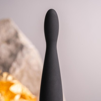 ROCKS-OFF - PETITE SENSATIONS TEAZER PLUG ANAL VIBRADOR PRETO - D-244056 - Dona Pimenta