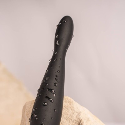 ROCKS-OFF - PETITE SENSATIONS TEAZER PLUG ANAL VIBRADOR PRETO - D-244056 - Dona Pimenta