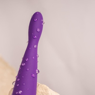ROCKS-OFF - PETITE SENSATIONS TEAZER PLUG ANAL VIBRADOR ROXO - D-244057 - Dona Pimenta