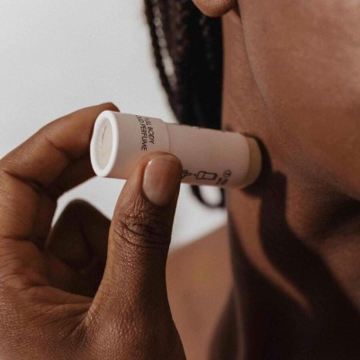 BIJOUX PERFUME SLOW SEX FULL BODY SÓLIDO 8 GR - D-221696 - Dona Pimenta